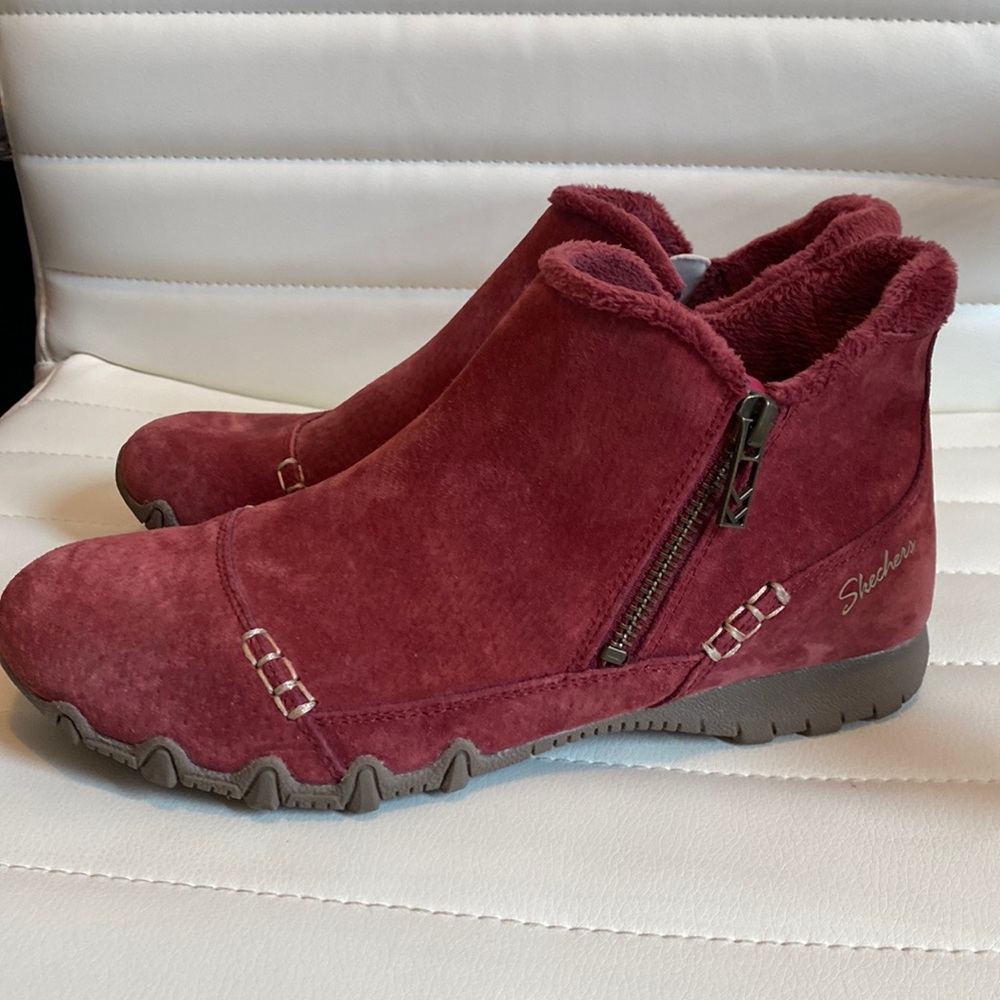 Skechers Women's 7.5 Bikers-Zippiest-Moc-Toe Outside Zip Bootie Ankle Boot